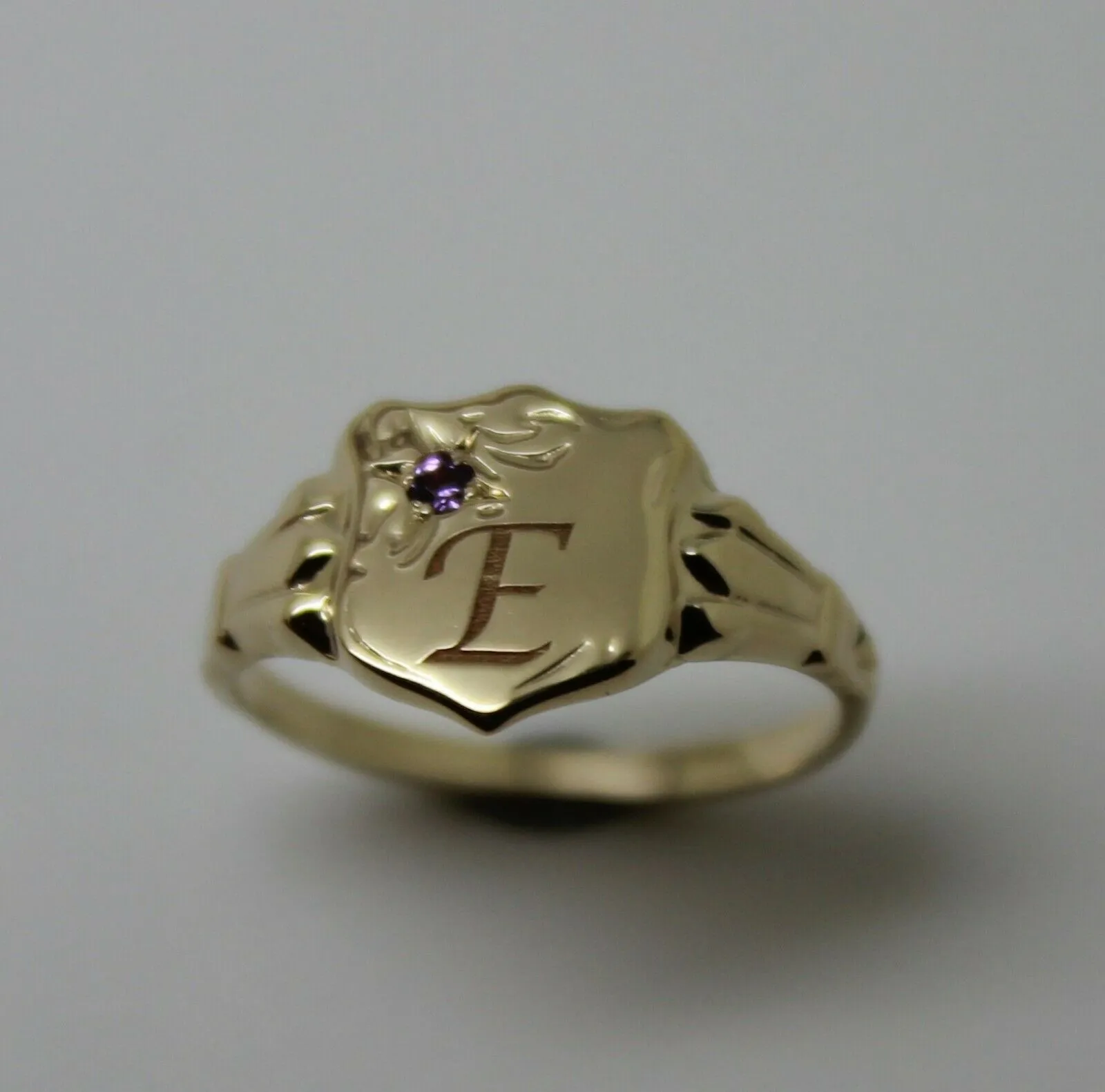 9ct Small Yellow Gold Amethyst Shield Signet Ring   Engraving Of One Initial - Choose your size