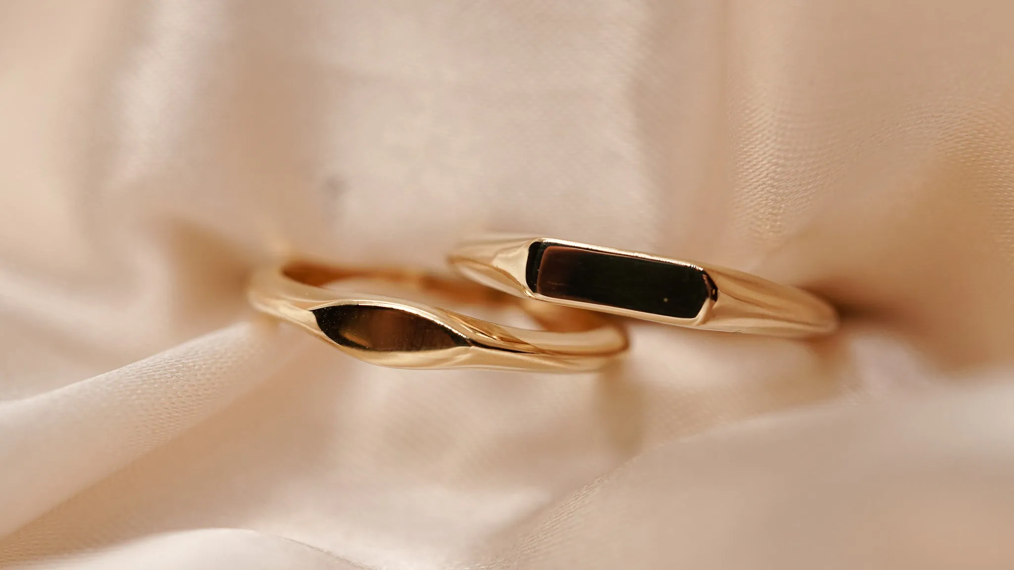 FLOR DOUBLE SIGNET RING