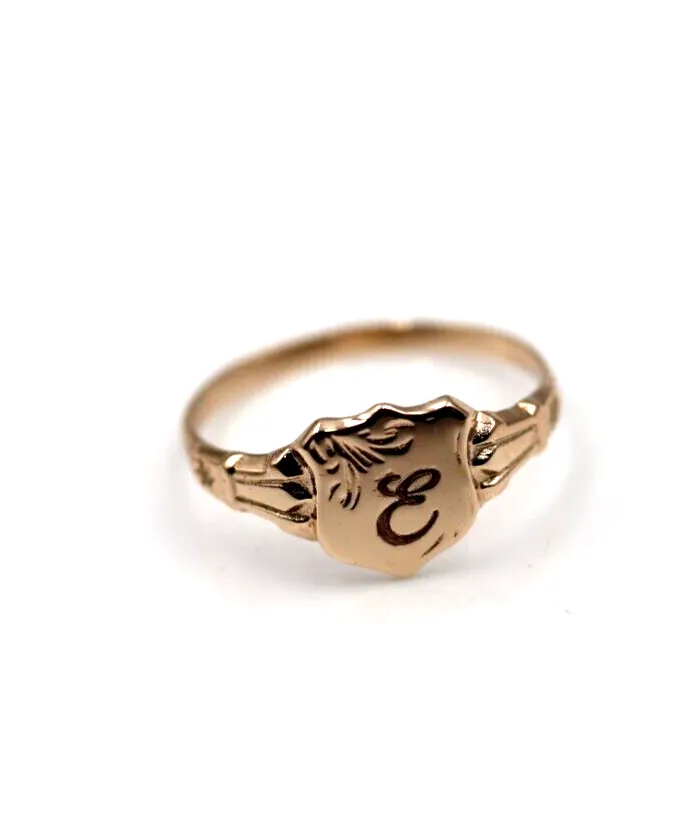 Size T1/2, 9ct 9kt Yellow, Rose or White Gold Shield Signet Ring   Engraving of one initial