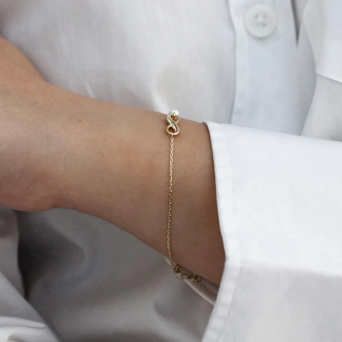 Soleil Collection Pearl infinity Bracelet | 9K Solid Yellow Gold