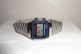 Vintage Casio A168 1572 Illuminator LCD Watch