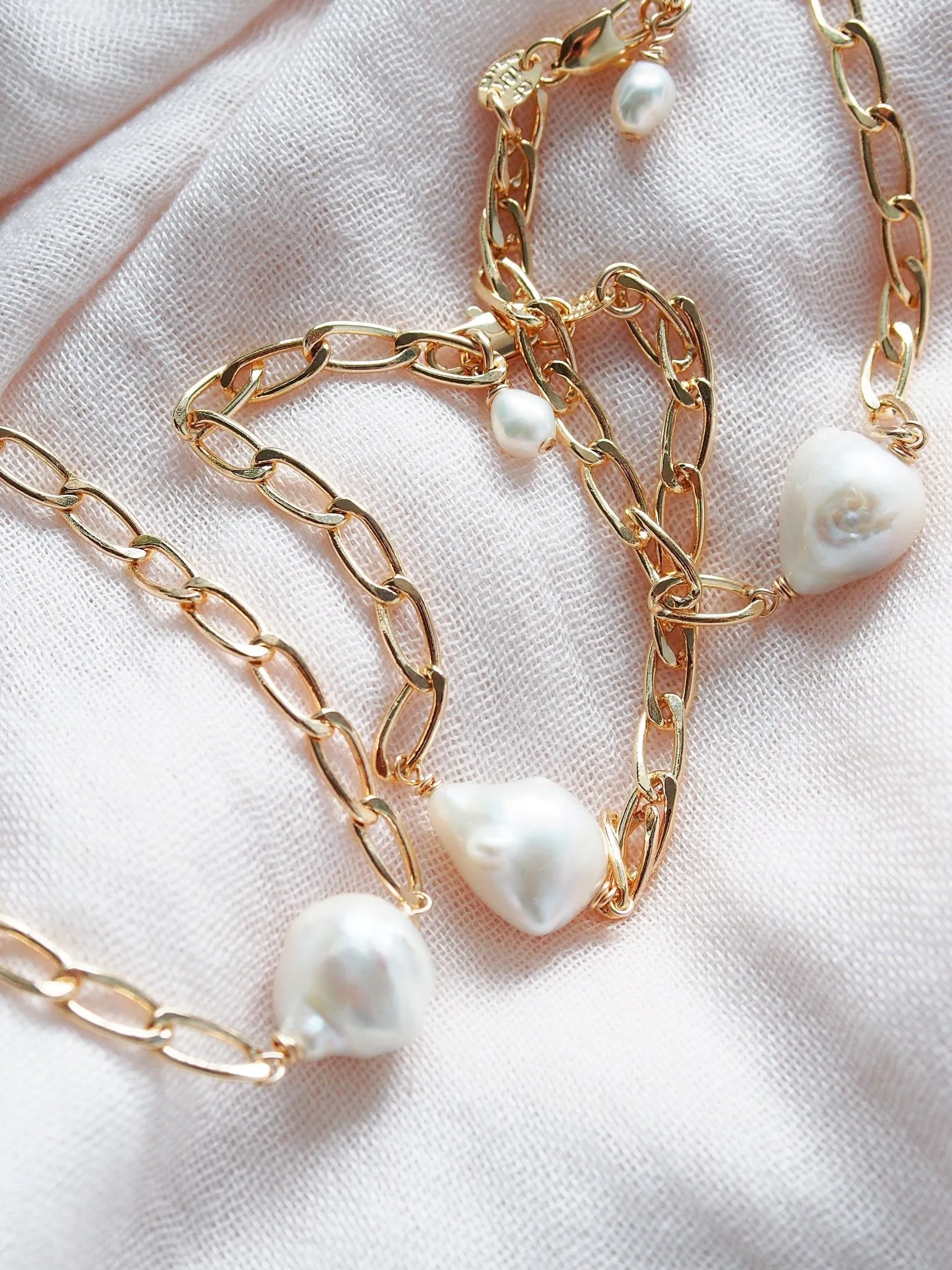 White Baroque Pearl Bracelet - Keali'i