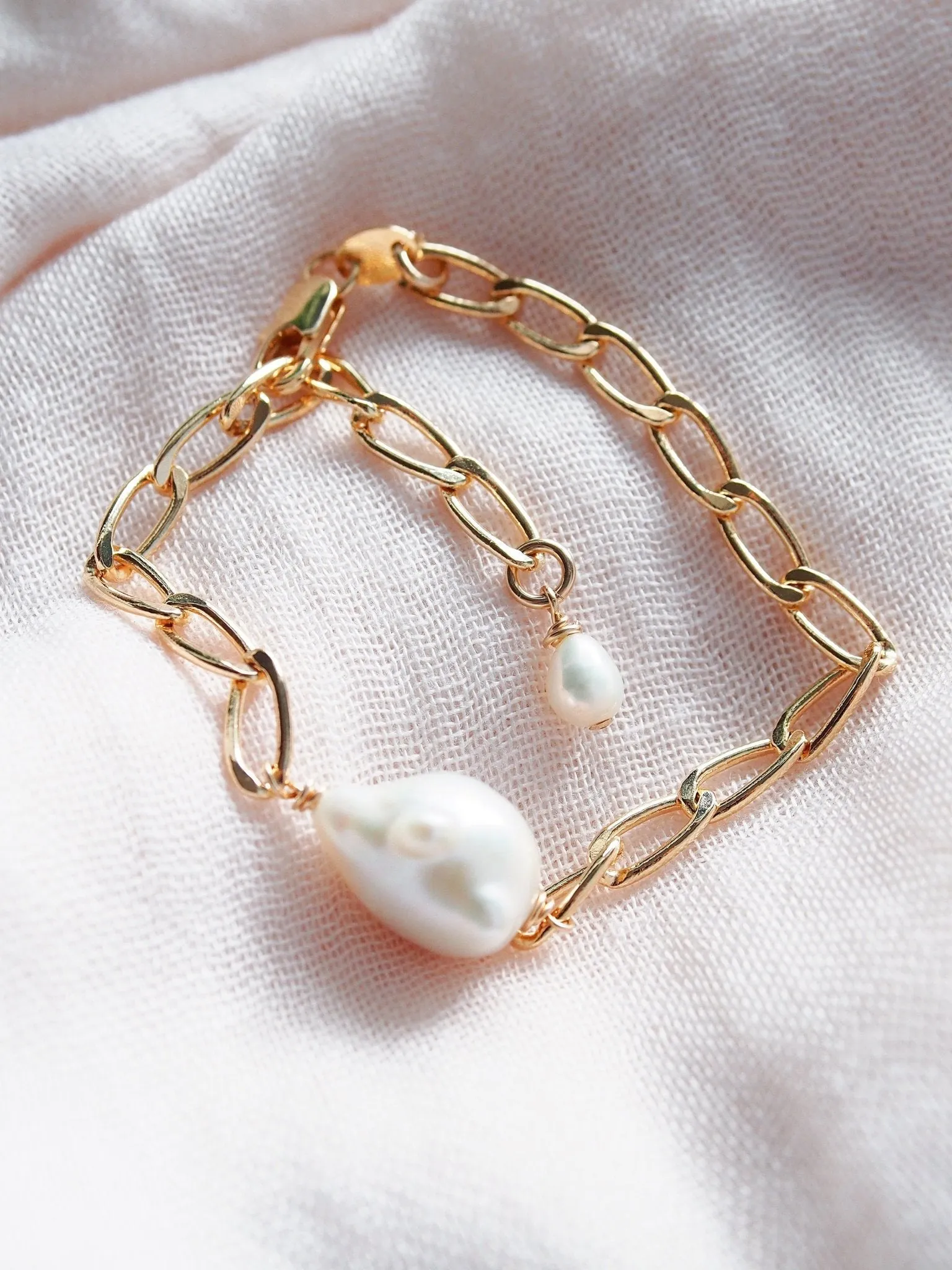 White Baroque Pearl Bracelet - Keali'i